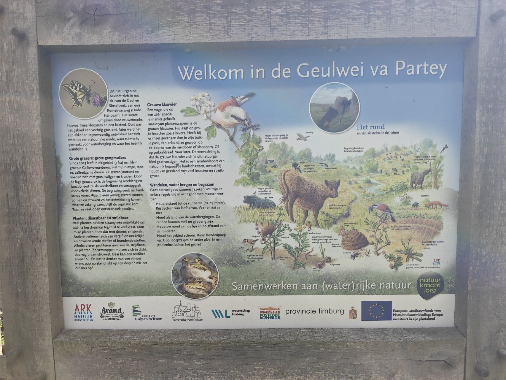 Een bord over de vallei